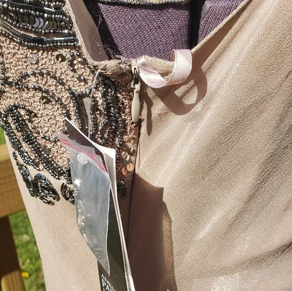 NWT Adrianna Papell Formal Beaded Dress
Run small - Picture 11 of 15